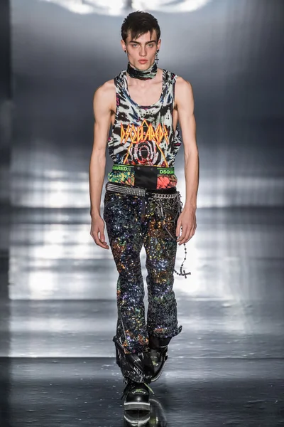 Look 26
